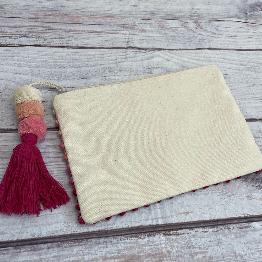 Shiraleah Giselle Zip Pouch Crochet Bobble with Tassel Ombré Pink and Cream NEW - Picture 3 of 9